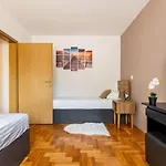Апартаменты Dp By Istra Vacation Пула