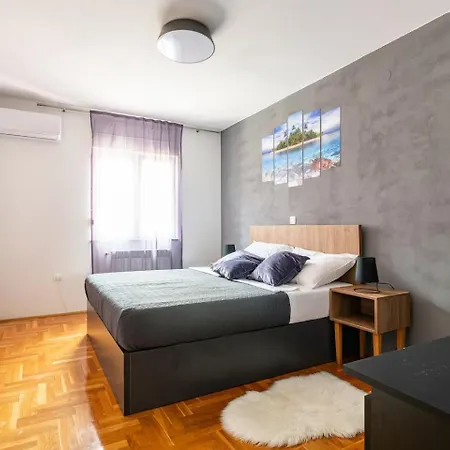 Dp By Istra Vacation Apartman *